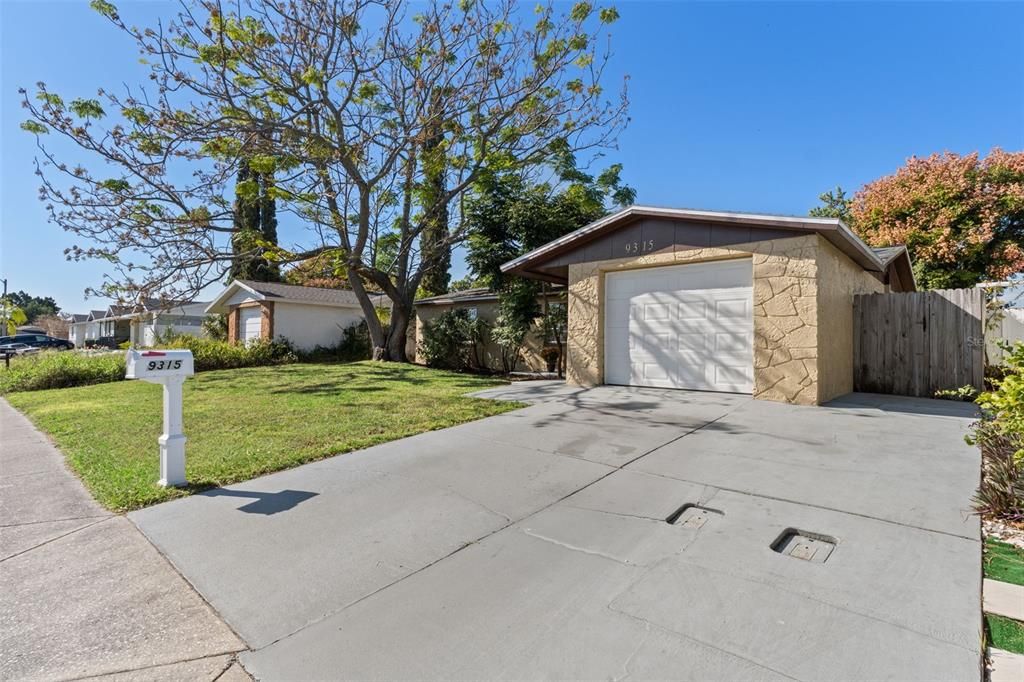 Activo con contrato: $237,000 (2 camas, 2 baños, 1012 Pies cuadrados)