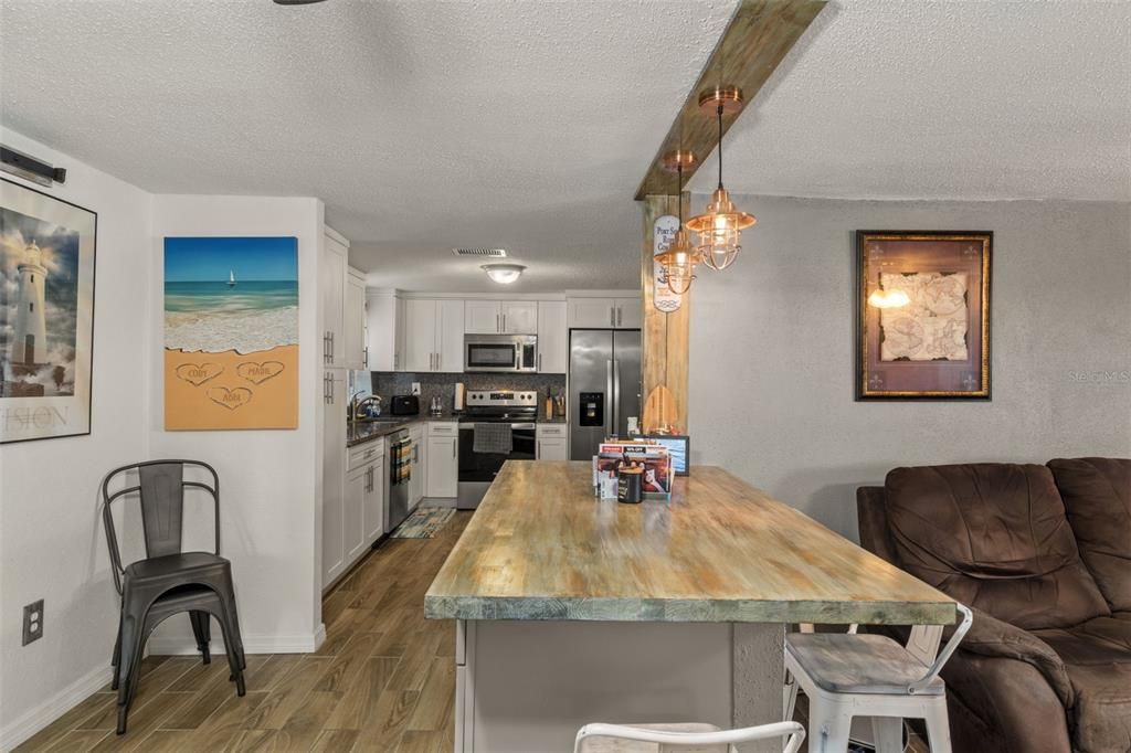 Activo con contrato: $237,000 (2 camas, 2 baños, 1012 Pies cuadrados)