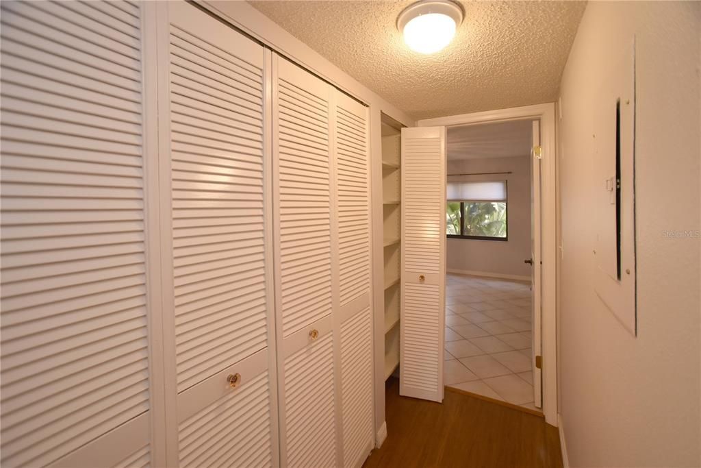 En Venta: $499,900 (2 camas, 2 baños, 1220 Pies cuadrados)