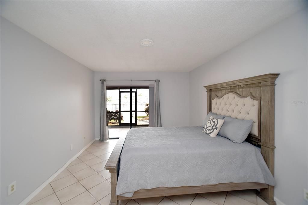 En Venta: $499,900 (2 camas, 2 baños, 1220 Pies cuadrados)