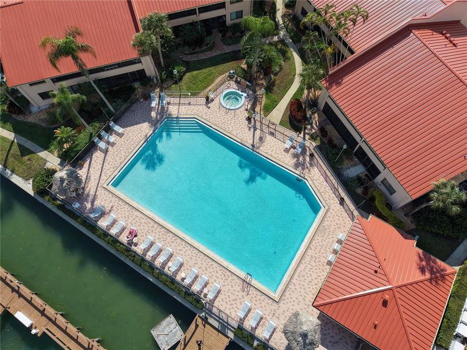 En Venta: $499,900 (2 camas, 2 baños, 1220 Pies cuadrados)