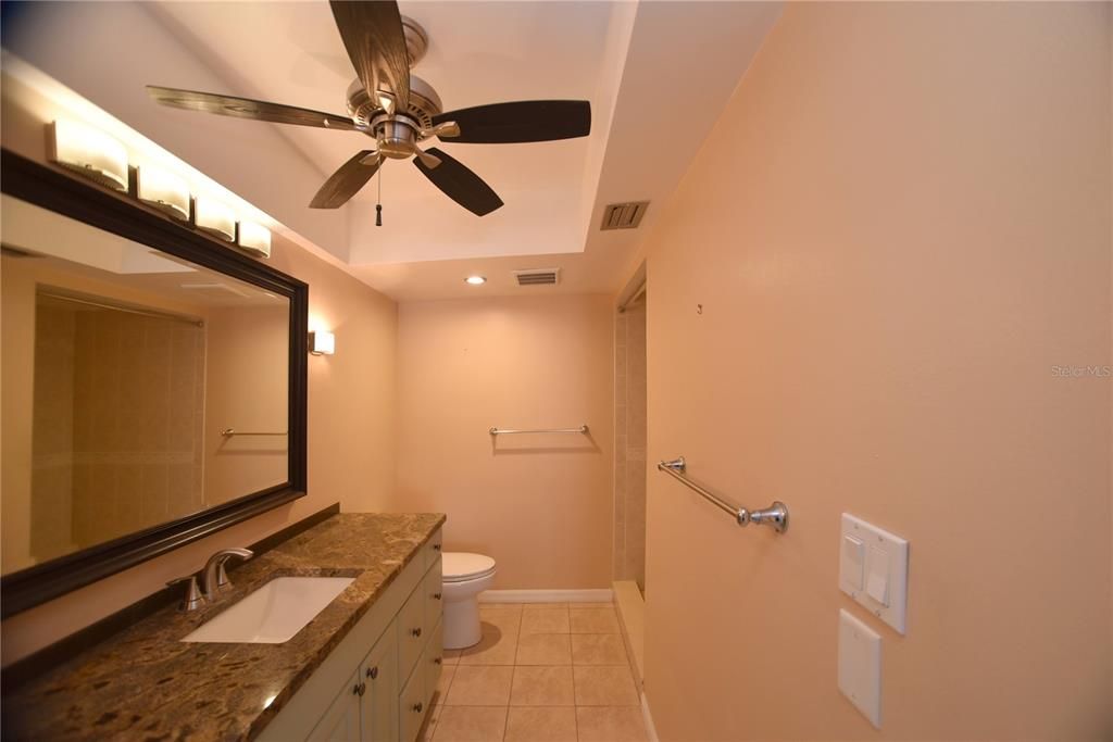 En Venta: $499,900 (2 camas, 2 baños, 1220 Pies cuadrados)