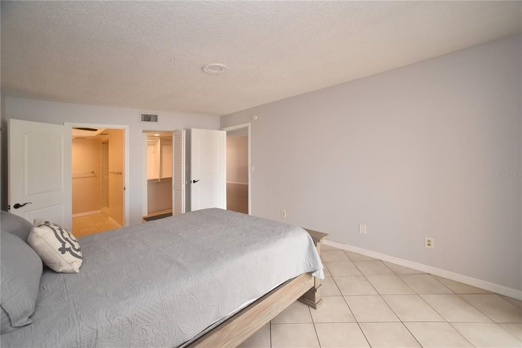 En Venta: $499,900 (2 camas, 2 baños, 1220 Pies cuadrados)