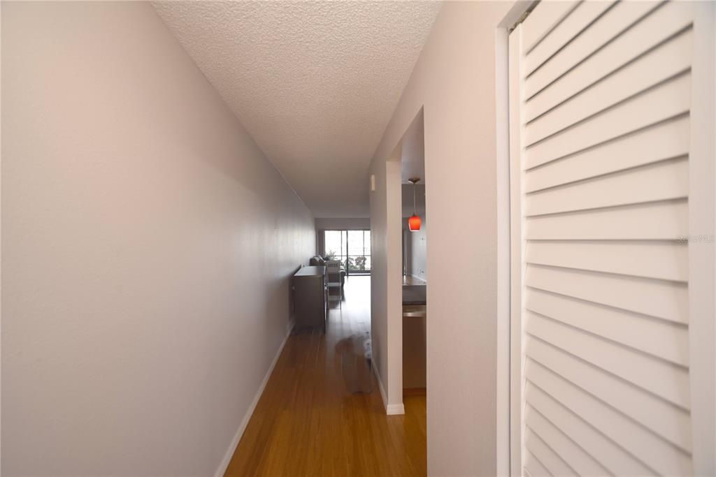 En Venta: $499,900 (2 camas, 2 baños, 1220 Pies cuadrados)