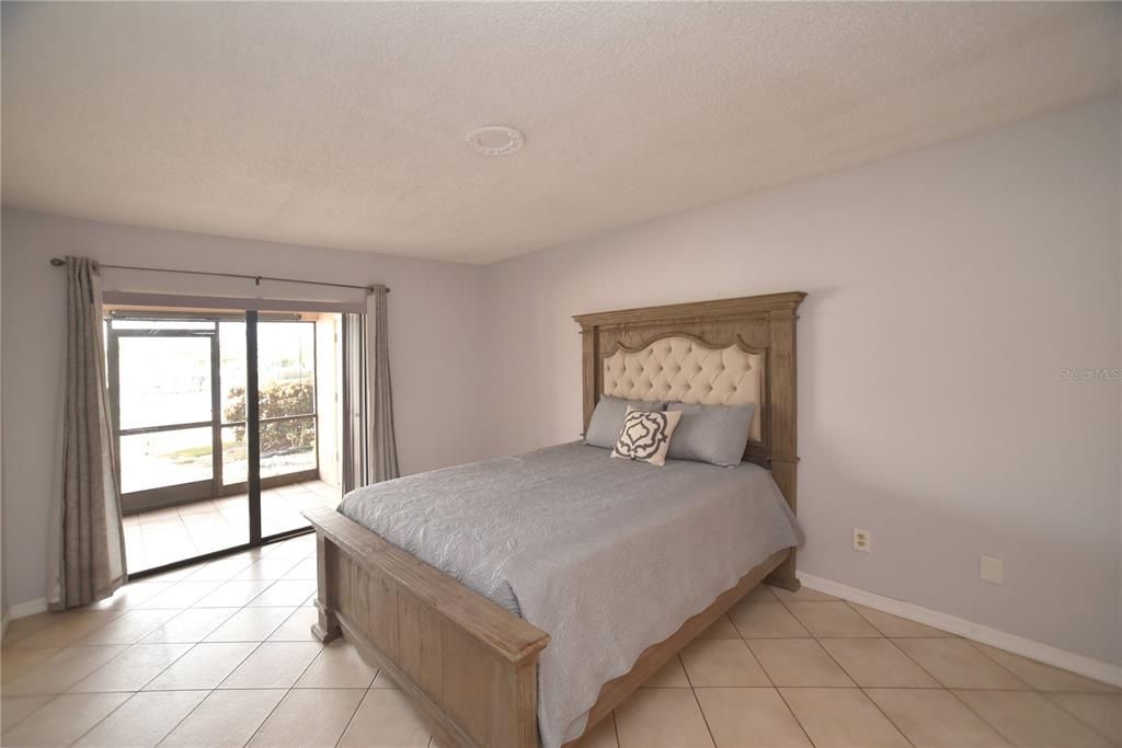 En Venta: $499,900 (2 camas, 2 baños, 1220 Pies cuadrados)