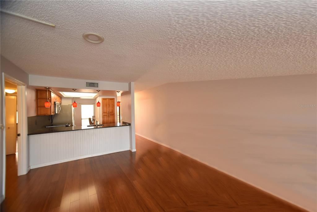 En Venta: $499,900 (2 camas, 2 baños, 1220 Pies cuadrados)