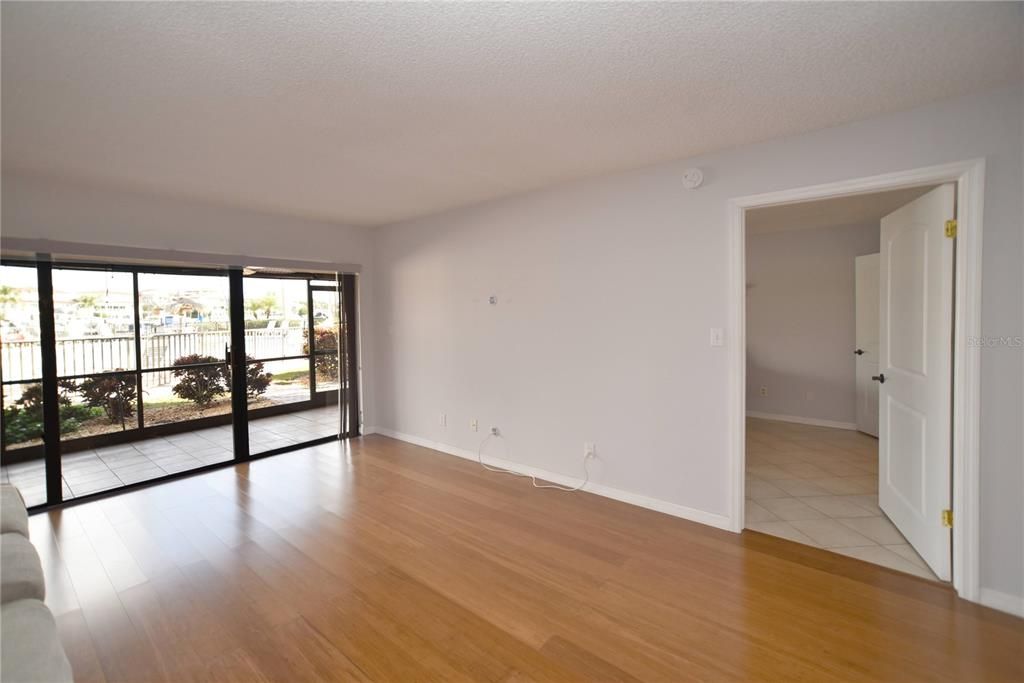 En Venta: $499,900 (2 camas, 2 baños, 1220 Pies cuadrados)