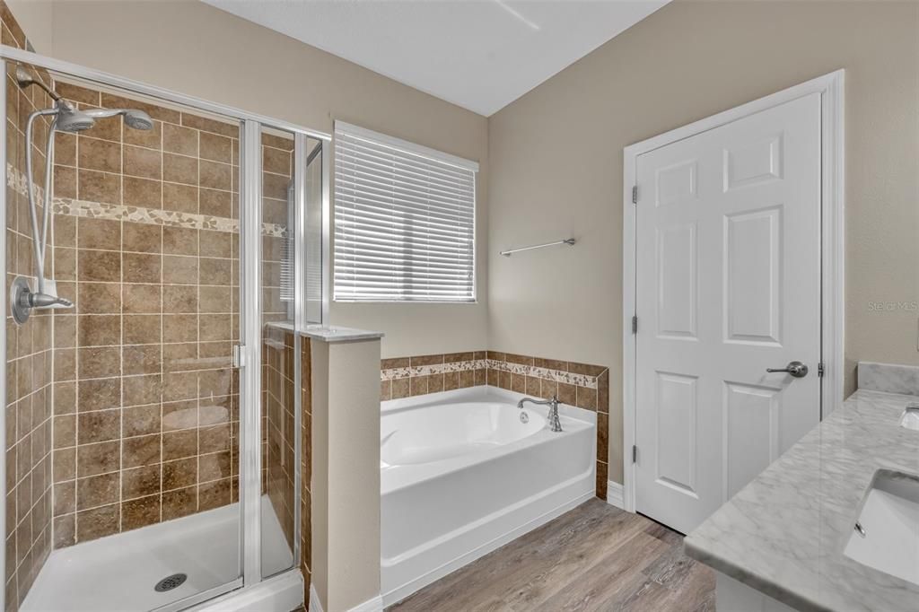 出租: $3,500 (3 贝兹, 2 浴室, 2238 平方英尺)