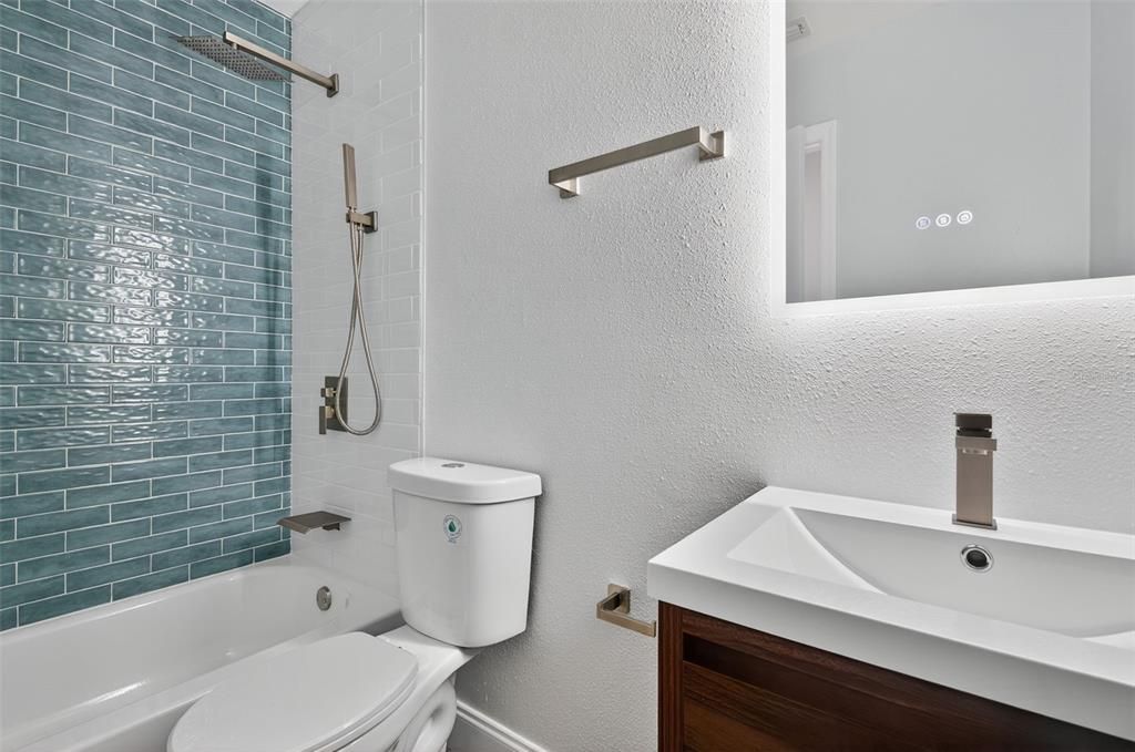 Active With Contract: $339,900 (4 beds, 3 baths, 1988 Square Feet)