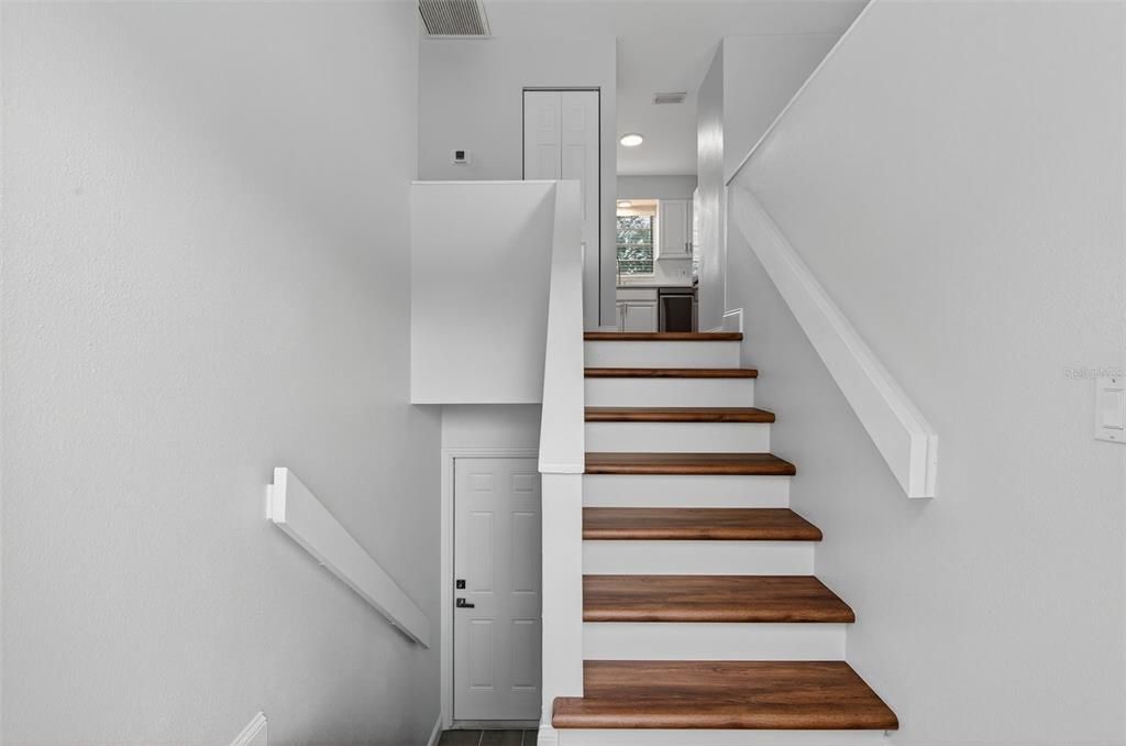 Active With Contract: $339,900 (4 beds, 3 baths, 1988 Square Feet)