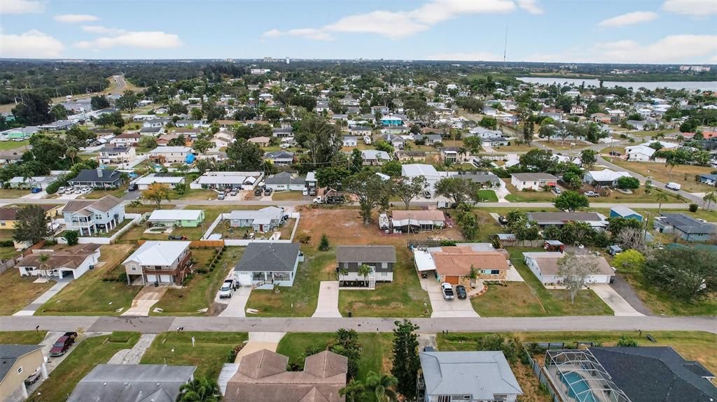 Active With Contract: $339,900 (4 beds, 3 baths, 1988 Square Feet)