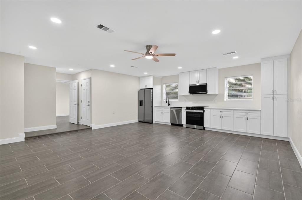 Active With Contract: $339,900 (4 beds, 3 baths, 1988 Square Feet)