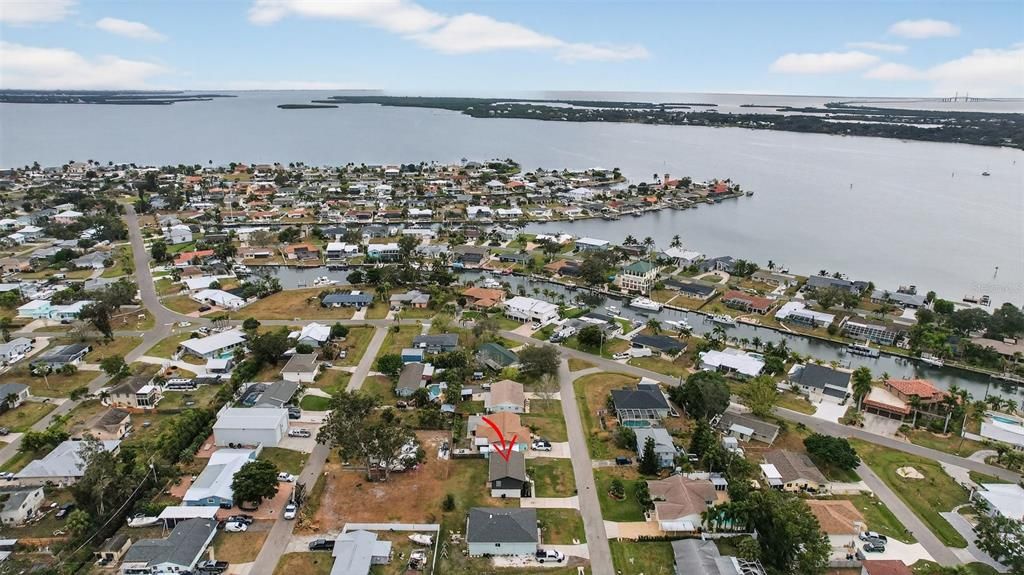 Active With Contract: $339,900 (4 beds, 3 baths, 1988 Square Feet)