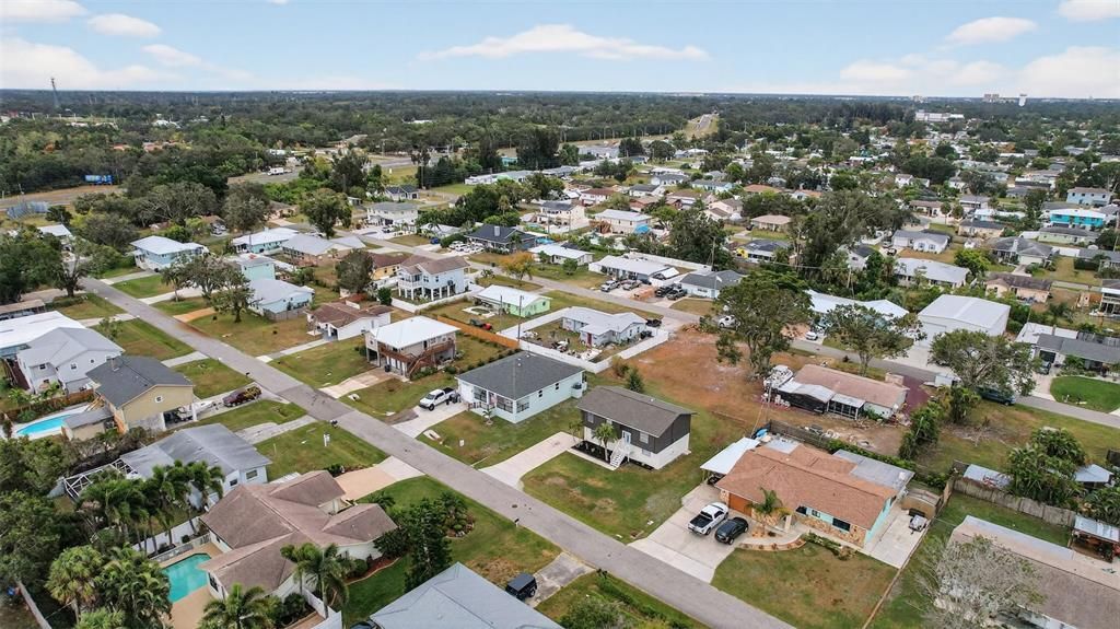 Active With Contract: $339,900 (4 beds, 3 baths, 1988 Square Feet)