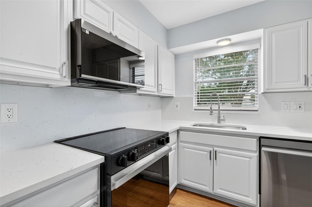 Active With Contract: $339,900 (4 beds, 3 baths, 1988 Square Feet)