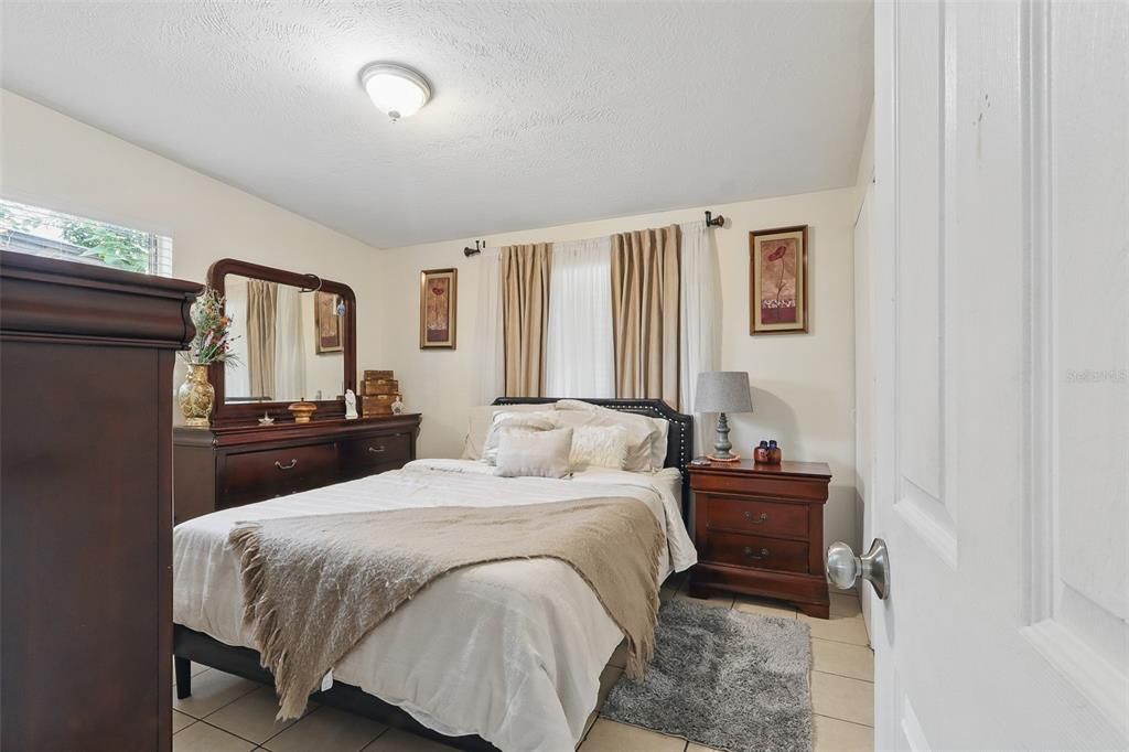 En Venta: $295,500 (3 camas, 1 baños, 1152 Pies cuadrados)