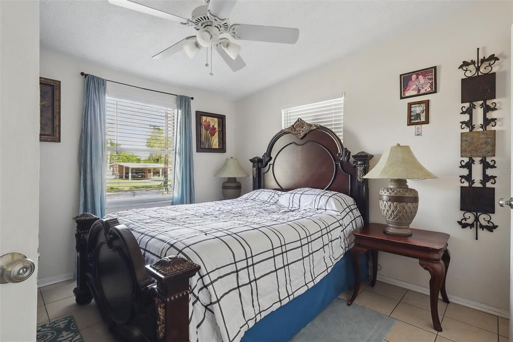 En Venta: $295,500 (3 camas, 1 baños, 1152 Pies cuadrados)