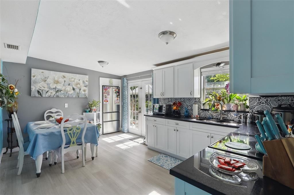 En Venta: $295,500 (3 camas, 1 baños, 1152 Pies cuadrados)