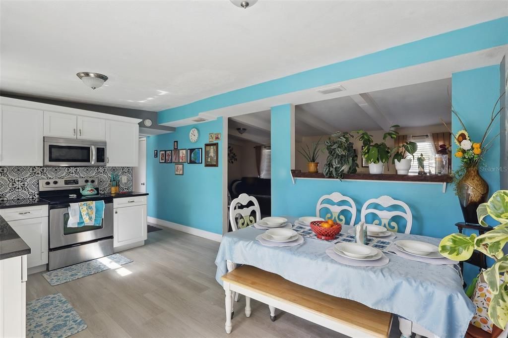 En Venta: $295,500 (3 camas, 1 baños, 1152 Pies cuadrados)