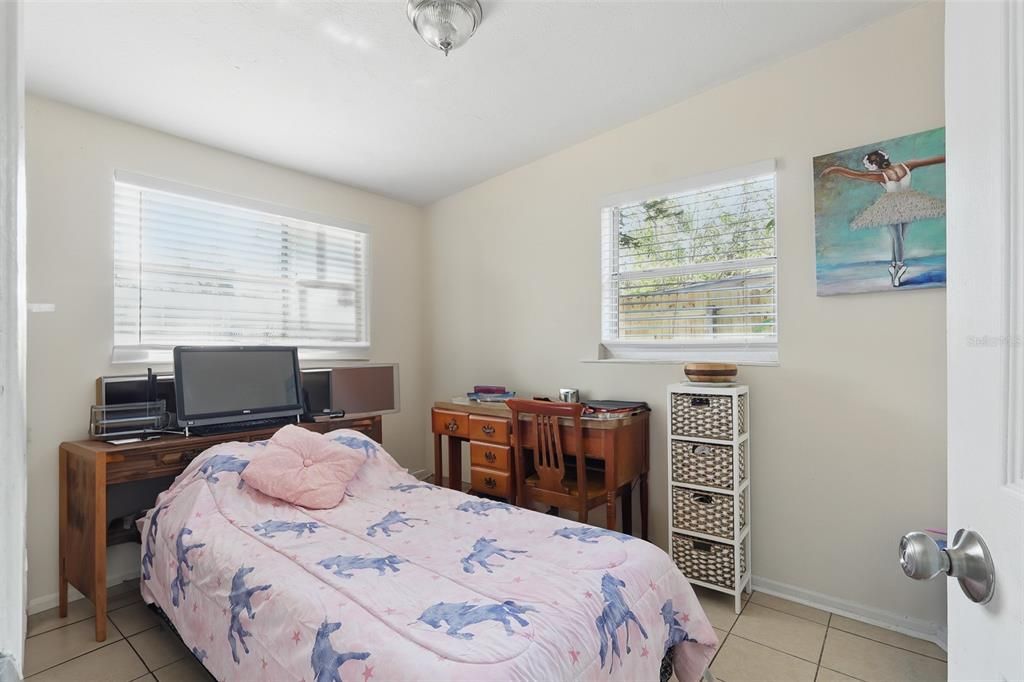 En Venta: $295,500 (3 camas, 1 baños, 1152 Pies cuadrados)