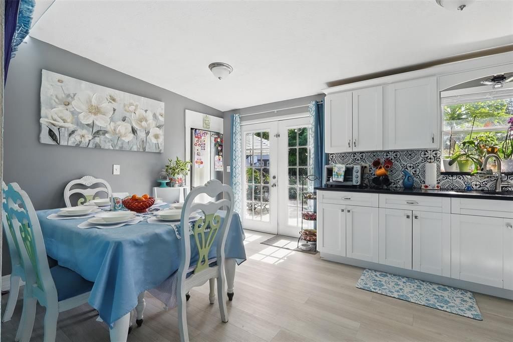 En Venta: $295,500 (3 camas, 1 baños, 1152 Pies cuadrados)