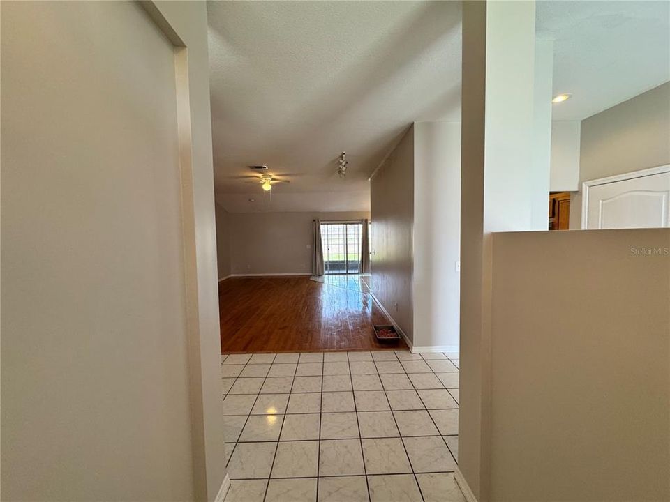 В аренду: $2,395 (3 спален, 2 ванн, 2004 Квадратных фут)