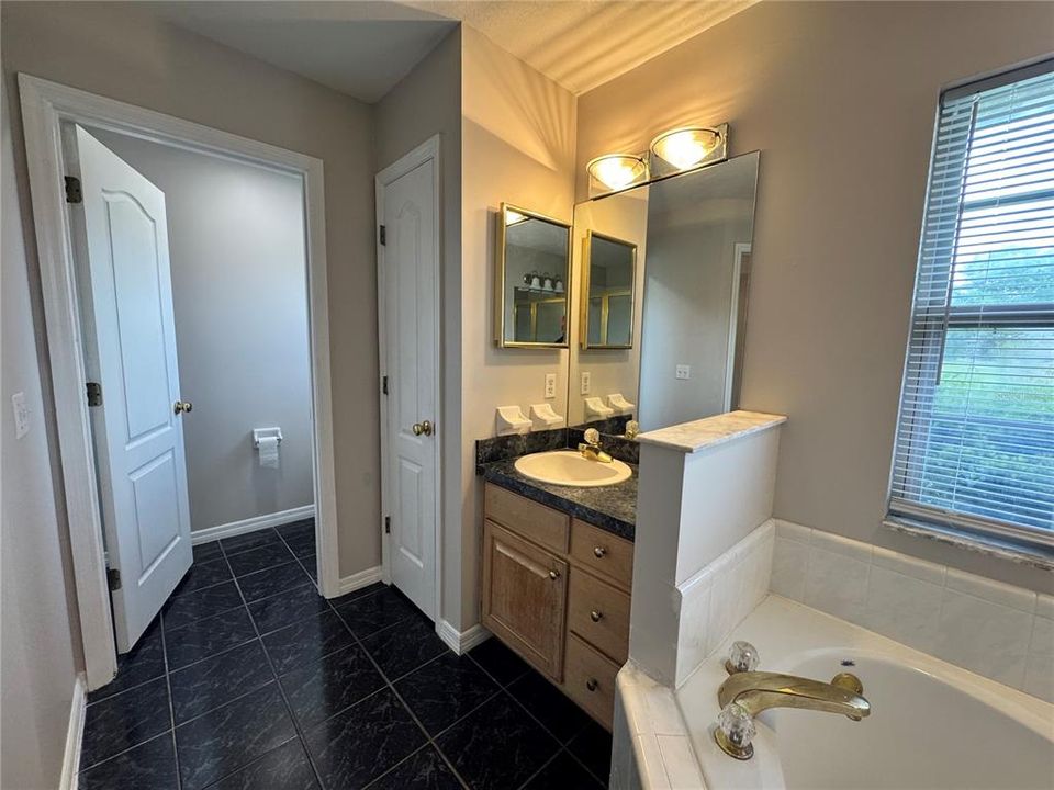 В аренду: $2,395 (3 спален, 2 ванн, 2004 Квадратных фут)