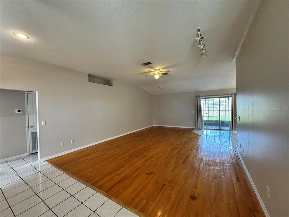 В аренду: $2,395 (3 спален, 2 ванн, 2004 Квадратных фут)