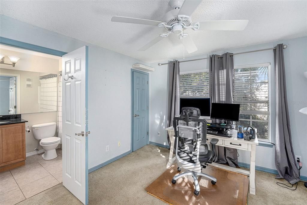 For Sale: $199,999 (2 beds, 2 baths, 1491 Square Feet)