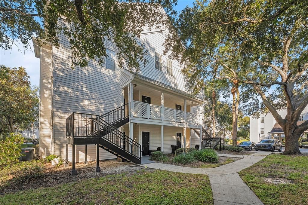 For Sale: $199,999 (2 beds, 2 baths, 1491 Square Feet)