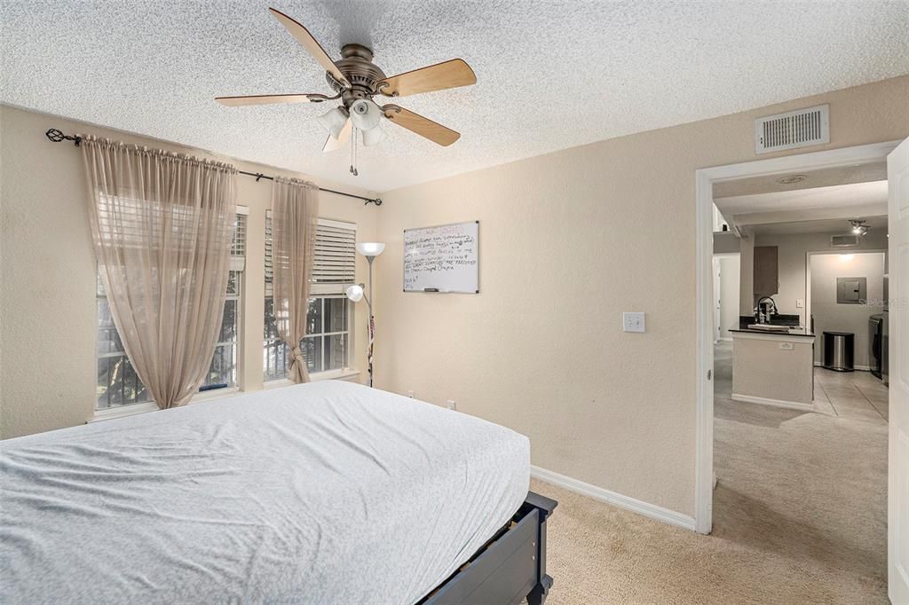 For Sale: $199,999 (2 beds, 2 baths, 1491 Square Feet)