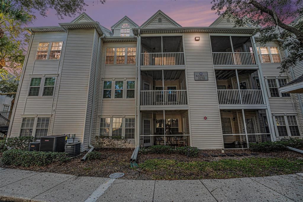 For Sale: $199,999 (2 beds, 2 baths, 1491 Square Feet)