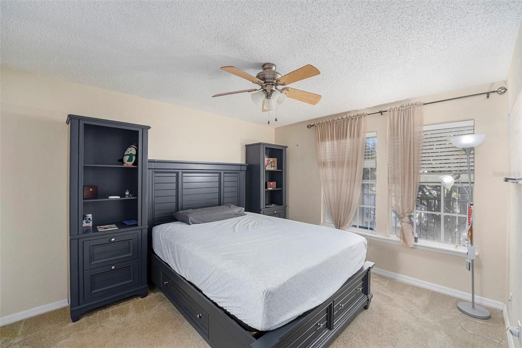 For Sale: $199,999 (2 beds, 2 baths, 1491 Square Feet)