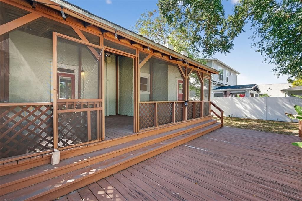 Под контрактом: $2,400 (2 спален, 1 ванн, 1194 Квадратных фут)