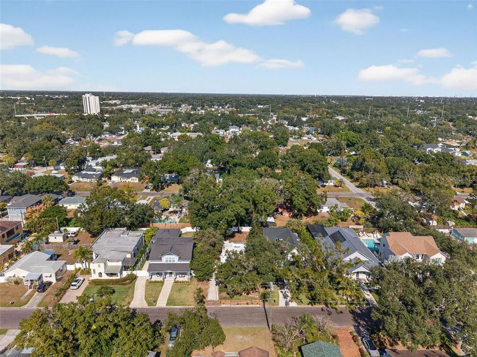 Под контрактом: $2,400 (2 спален, 1 ванн, 1194 Квадратных фут)