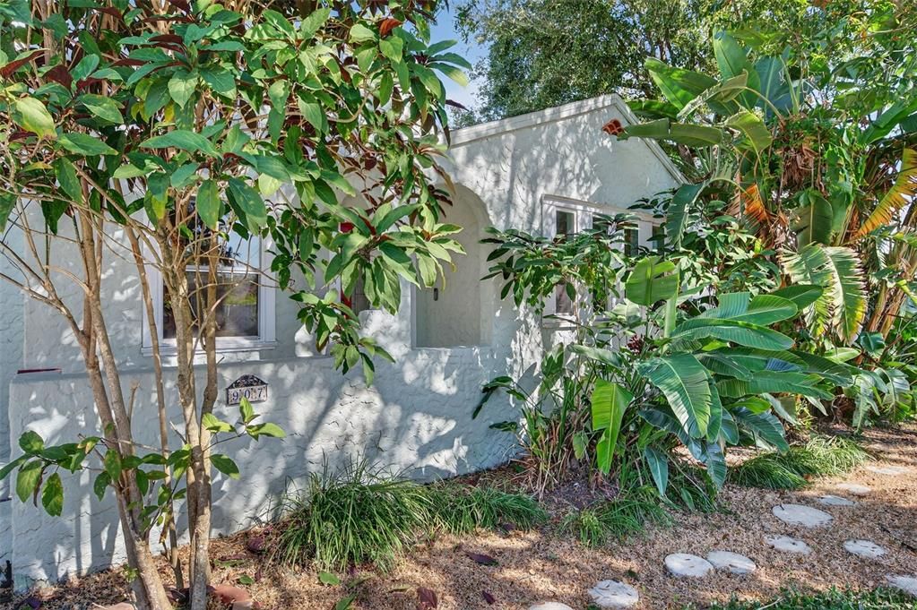 Под контрактом: $2,400 (2 спален, 1 ванн, 1194 Квадратных фут)