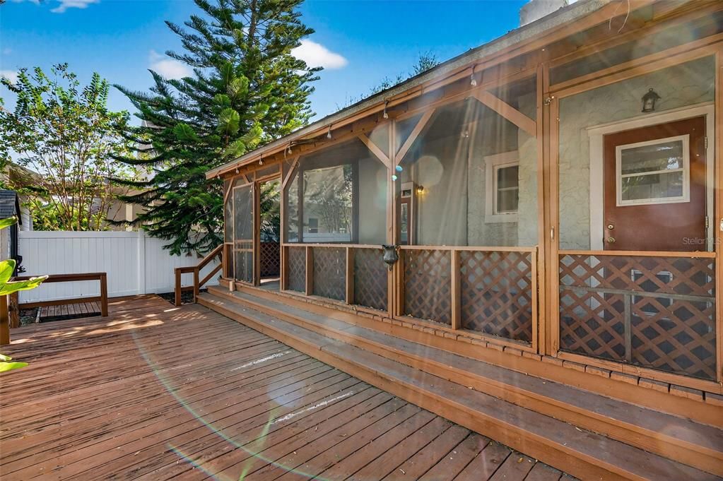 Под контрактом: $2,400 (2 спален, 1 ванн, 1194 Квадратных фут)