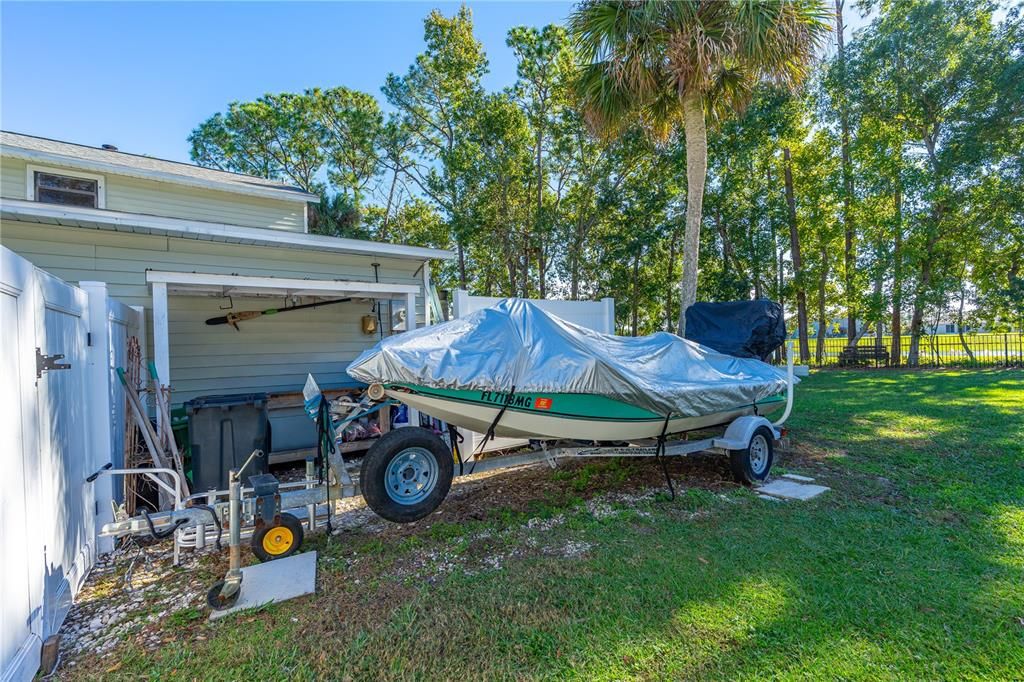 合同活跃: $364,900 (3 贝兹, 2 浴室, 1308 平方英尺)