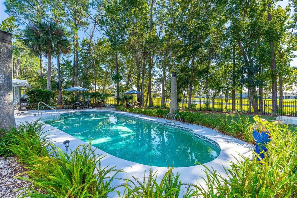 合同活跃: $364,900 (3 贝兹, 2 浴室, 1308 平方英尺)