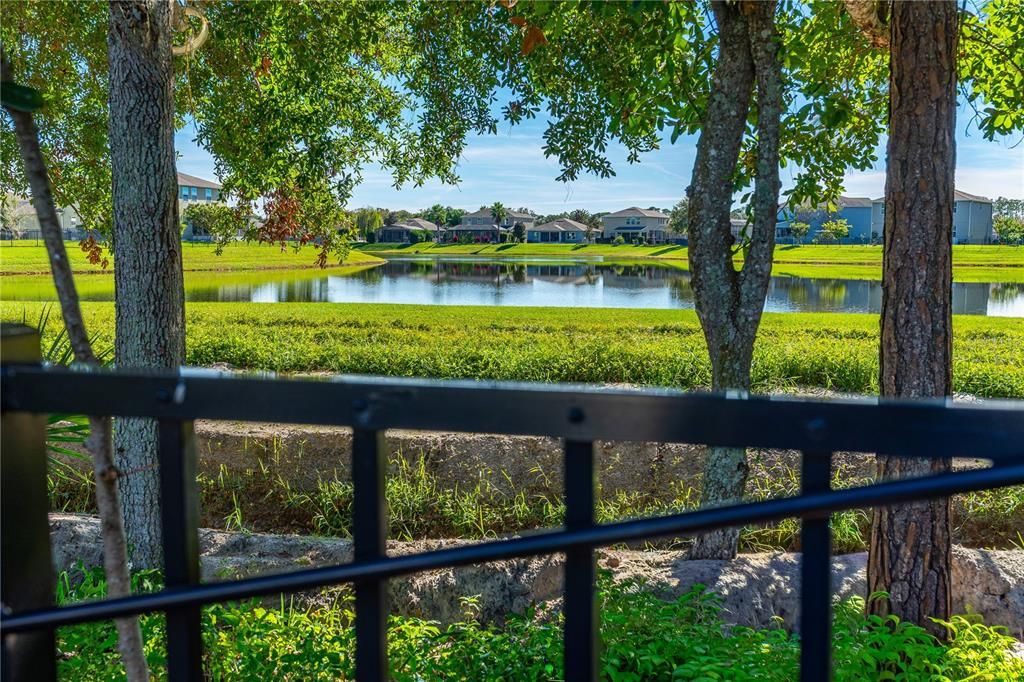 合同活跃: $364,900 (3 贝兹, 2 浴室, 1308 平方英尺)