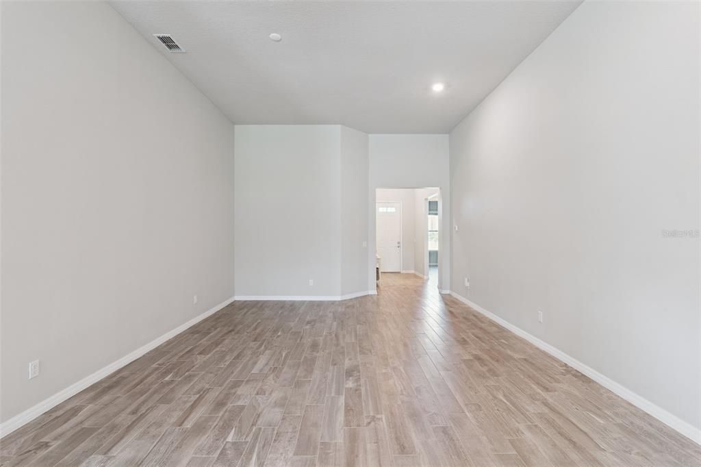 For Sale: $799,900 (4 beds, 3 baths, 2710 Square Feet)