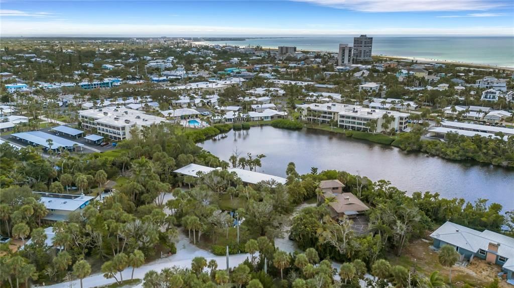 待售: $4,995,000 (1.56 acres)