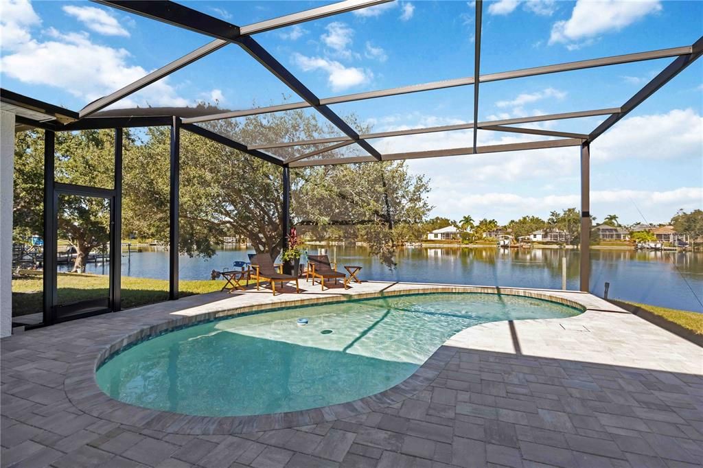 En Venta: $799,000 (3 camas, 2 baños, 2118 Pies cuadrados)