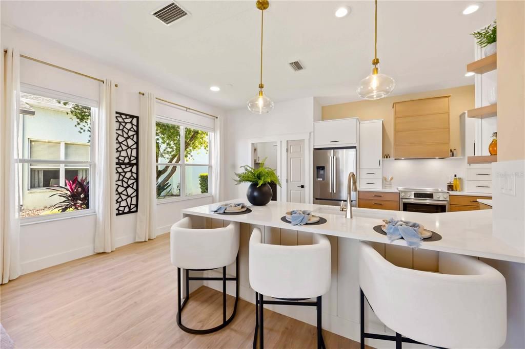 En Venta: $799,000 (3 camas, 2 baños, 2118 Pies cuadrados)