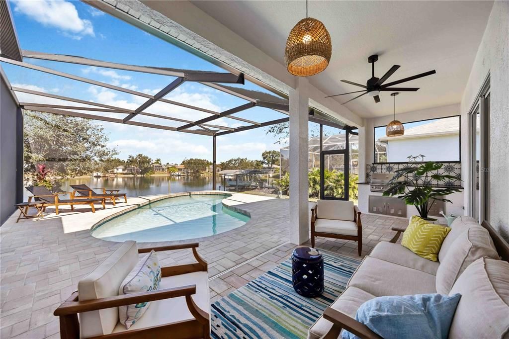 En Venta: $799,000 (3 camas, 2 baños, 2118 Pies cuadrados)