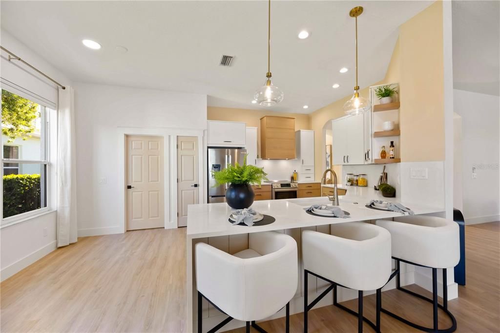 En Venta: $799,000 (3 camas, 2 baños, 2118 Pies cuadrados)