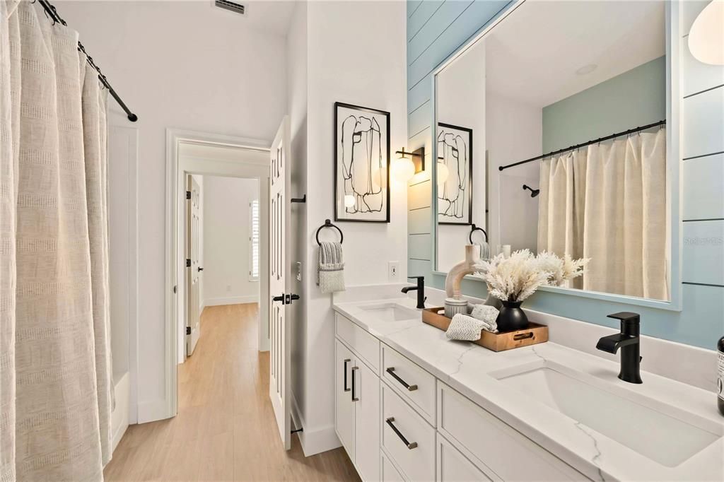 En Venta: $799,000 (3 camas, 2 baños, 2118 Pies cuadrados)