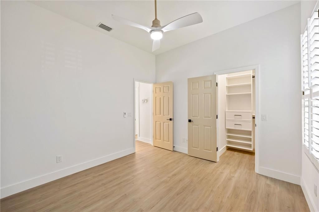 En Venta: $799,000 (3 camas, 2 baños, 2118 Pies cuadrados)