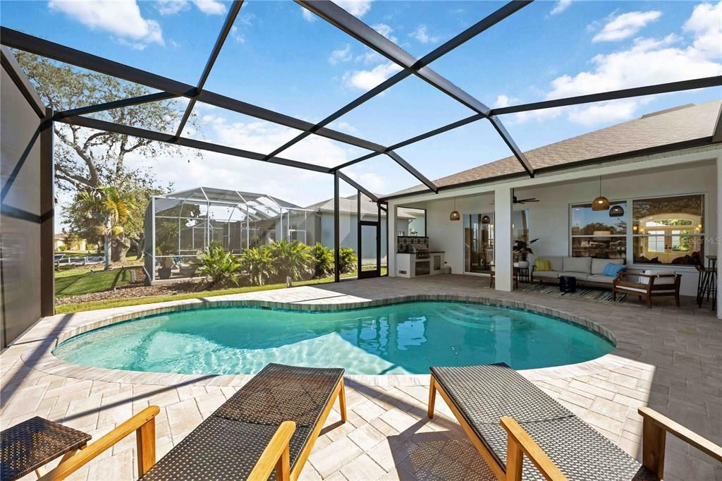 En Venta: $799,000 (3 camas, 2 baños, 2118 Pies cuadrados)