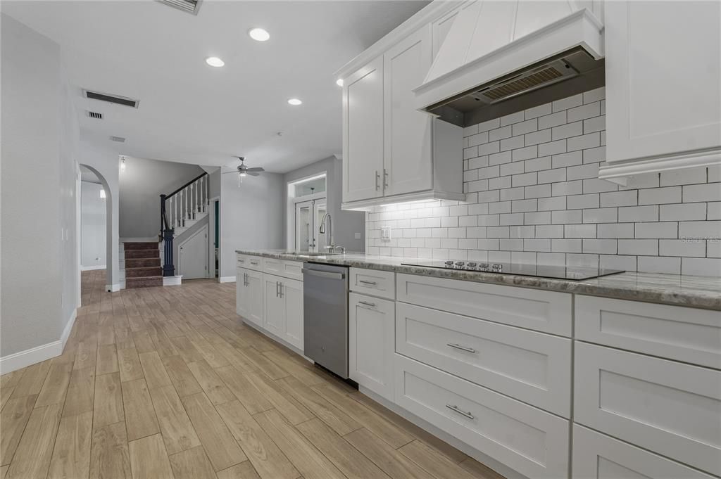 На продажу: $689,900 (5 спален, 3 ванн, 3503 Квадратных фут)